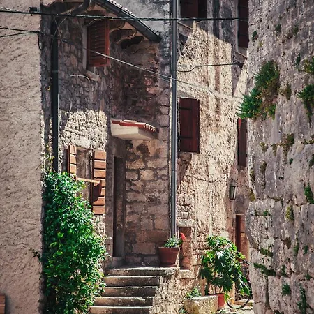 Fioretti Apartamento Bale